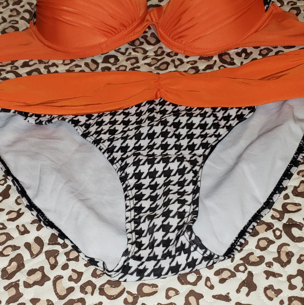 2 Bikini Sets - image 3